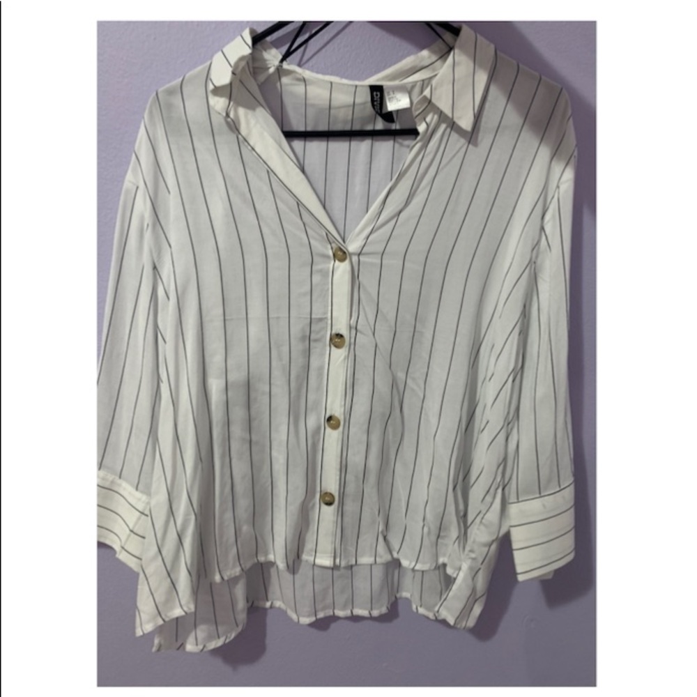 H&M loose button up
